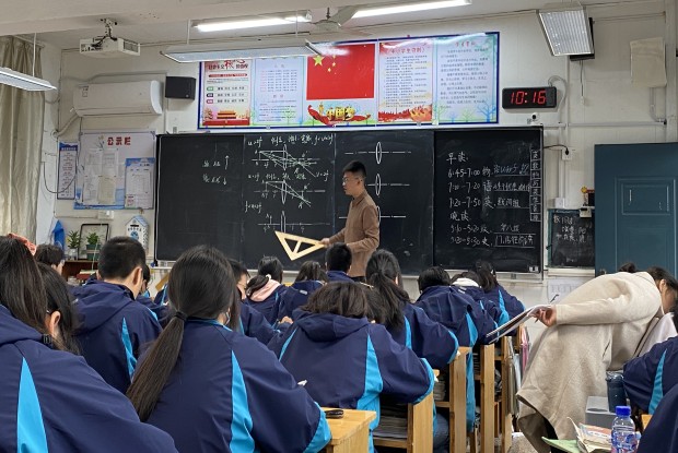 7T172(WIKQQQ51}6G7~JLGS_副本.jpg