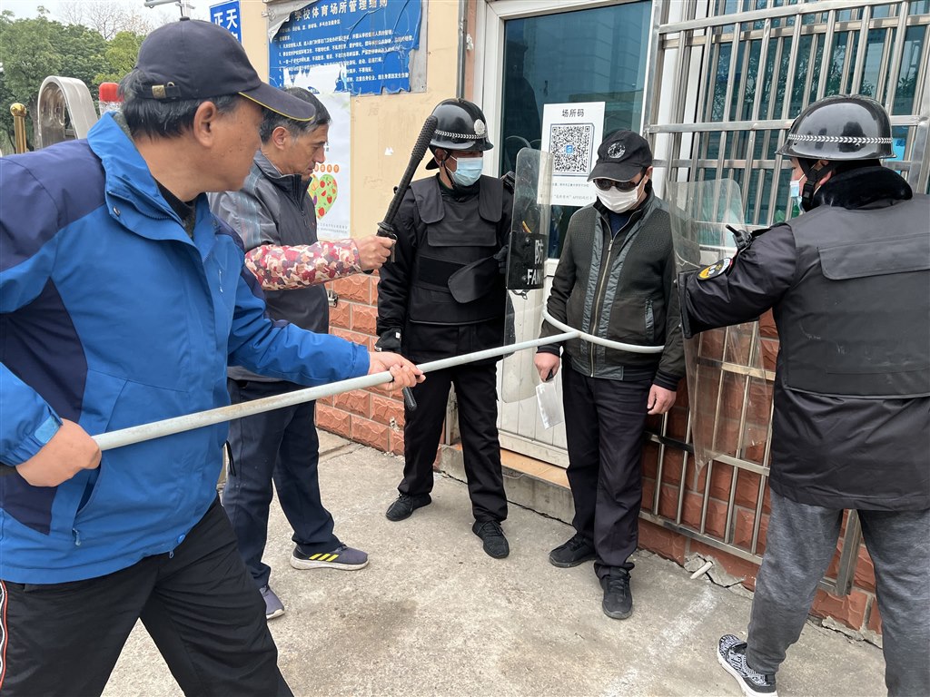 防恐防暴演练3.jpg