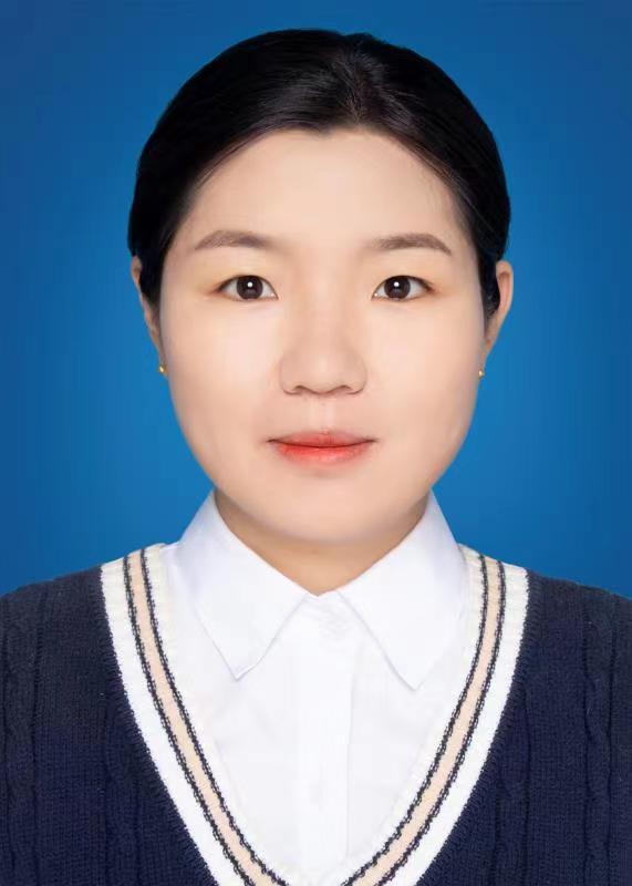 靳灵灵.jpg