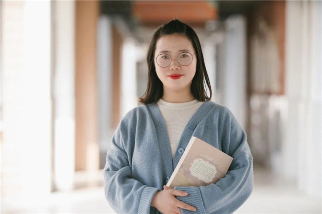 顾丽_副本.jpg