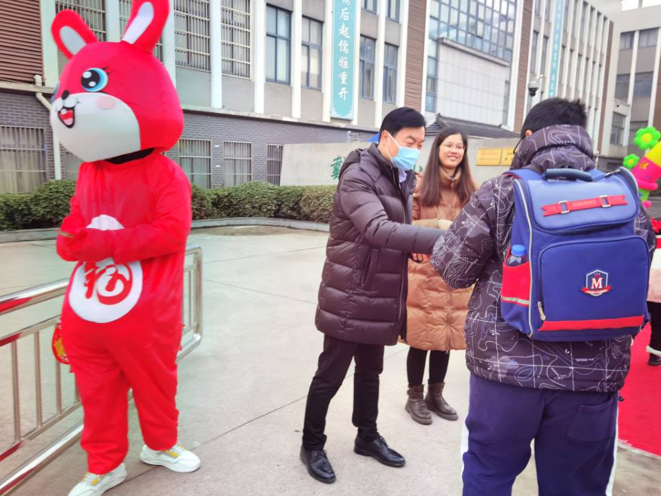 曾校.jpg