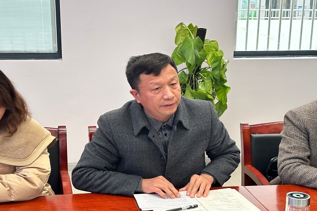 李校 (1).png