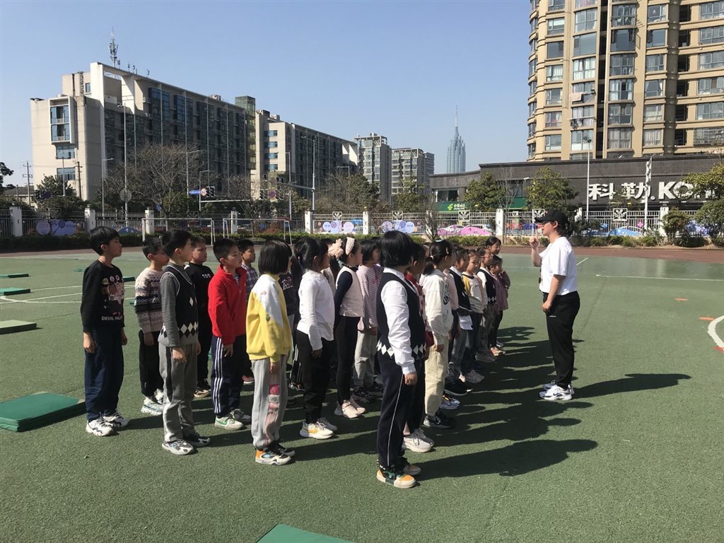 殷燕琴体育1.jpg