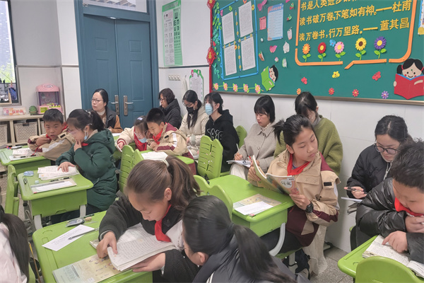 报道1.jpg