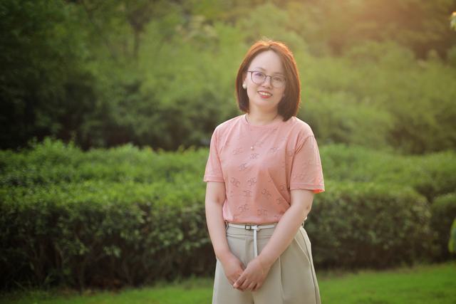 黄晓丽.jpg