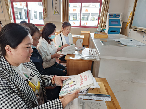 家长共读营1.jpg
