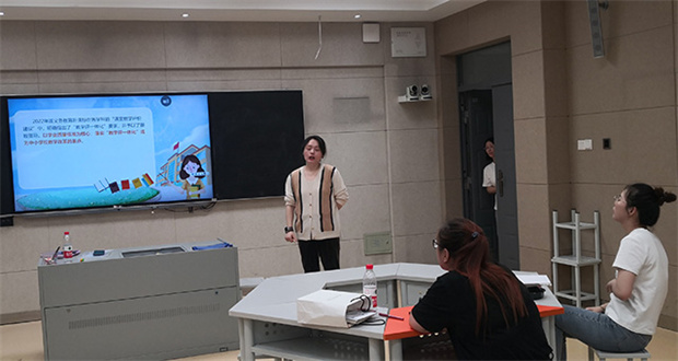 1许艳讲座.jpg