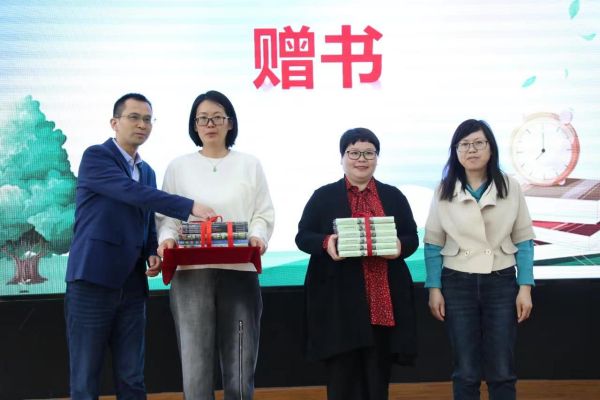 赠书.jpg