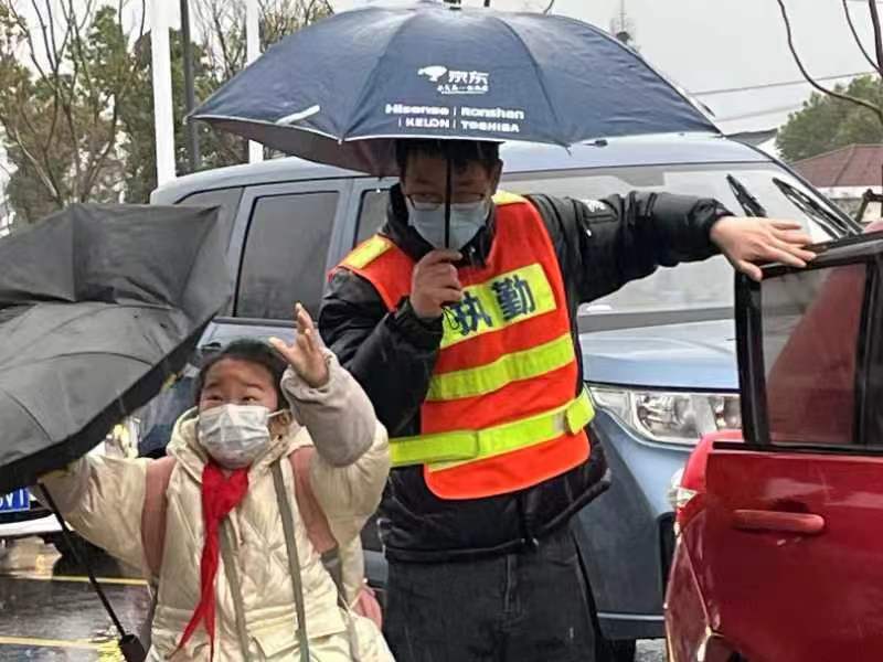 家长执勤3.jpg