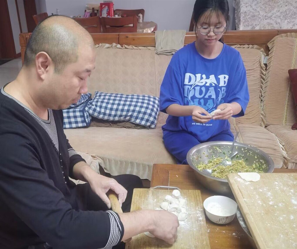 八5贾妍1.jpg
