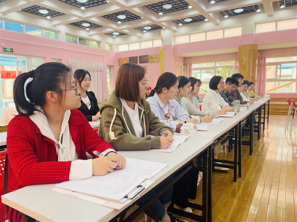 2023.5.10小学教2023.5.10小学教师进幼儿园IMG_6908.JPG