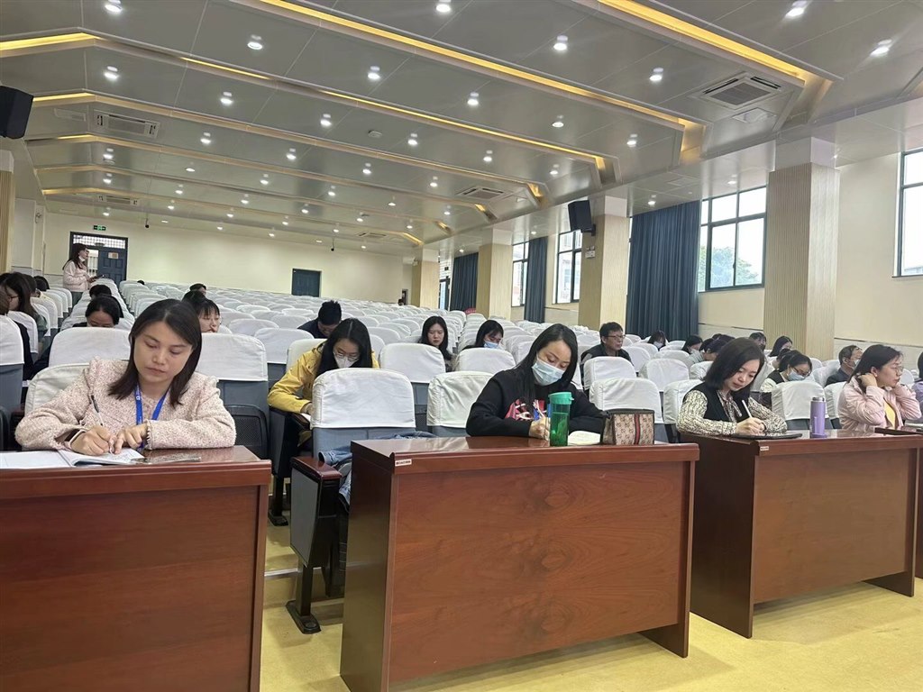 听课2.jpg