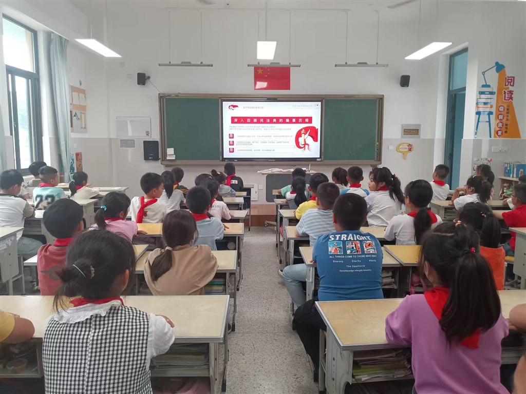 40e3eba86a5ed5e181ea481fc6188b3.jpg