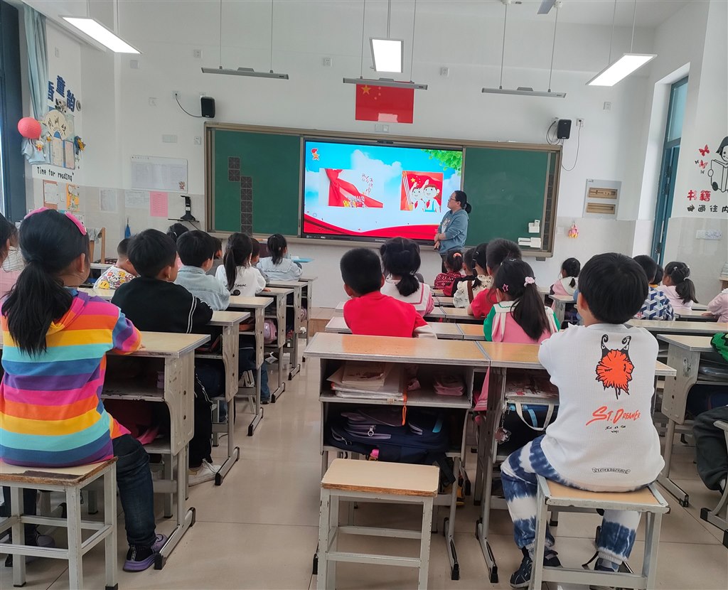 队前教育1.jpg