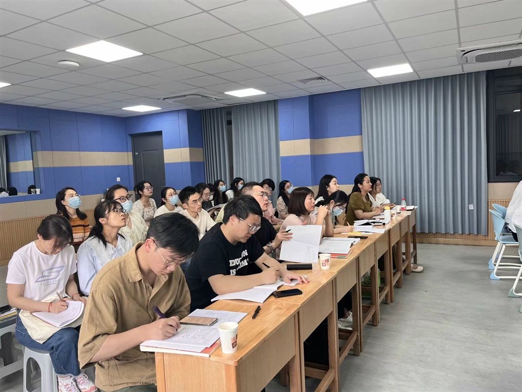 听课.jpg