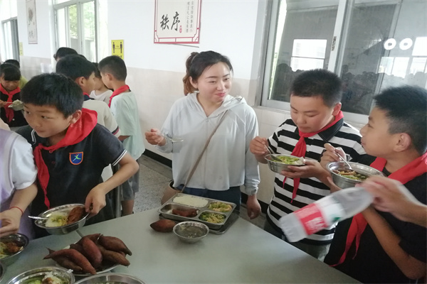 4配餐.jpg