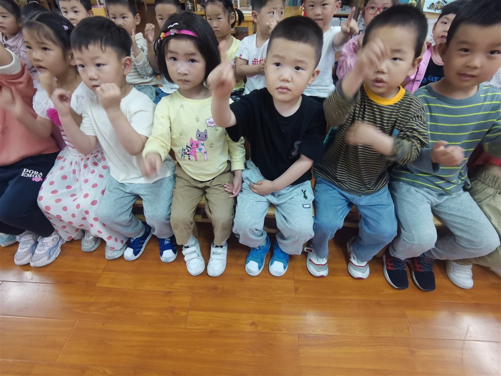 安全戴头盔5 (33).jpg