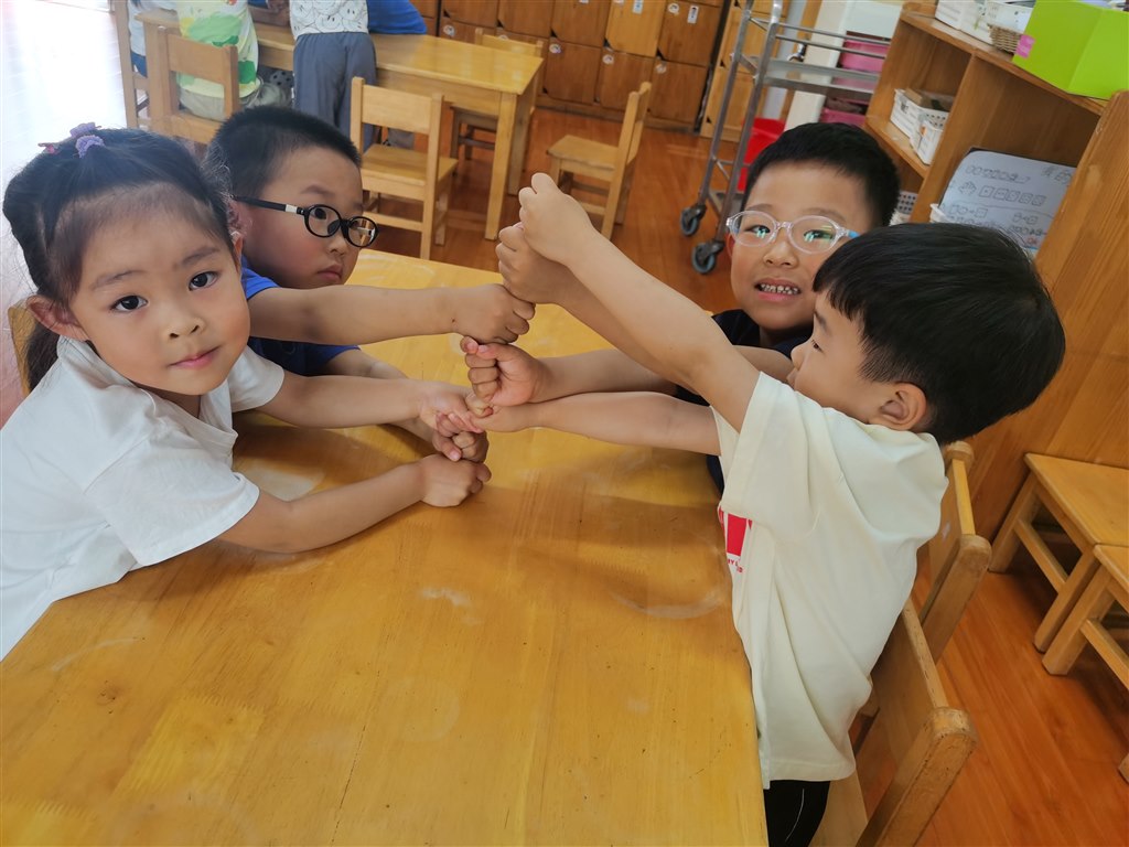 叠罗汉3.jpg