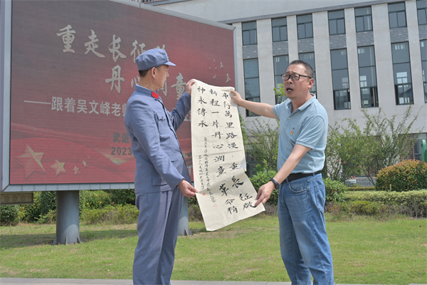 42c48eacd657403762f98fdc127decb.jpg 42c48eacd657403762f98fdc127decb.jpg