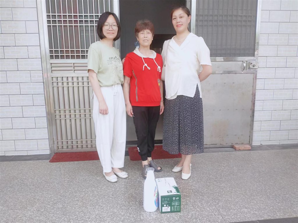 fea07a145ab3bd7e990383726bd1894.jpg