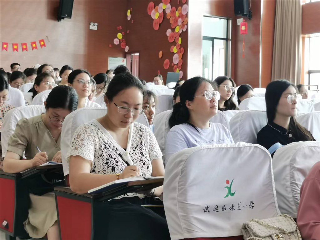 925242e8d0878fd5612d60a42f1de65.jpg 925242e8d0878fd5612d60a42f1de65.jpg