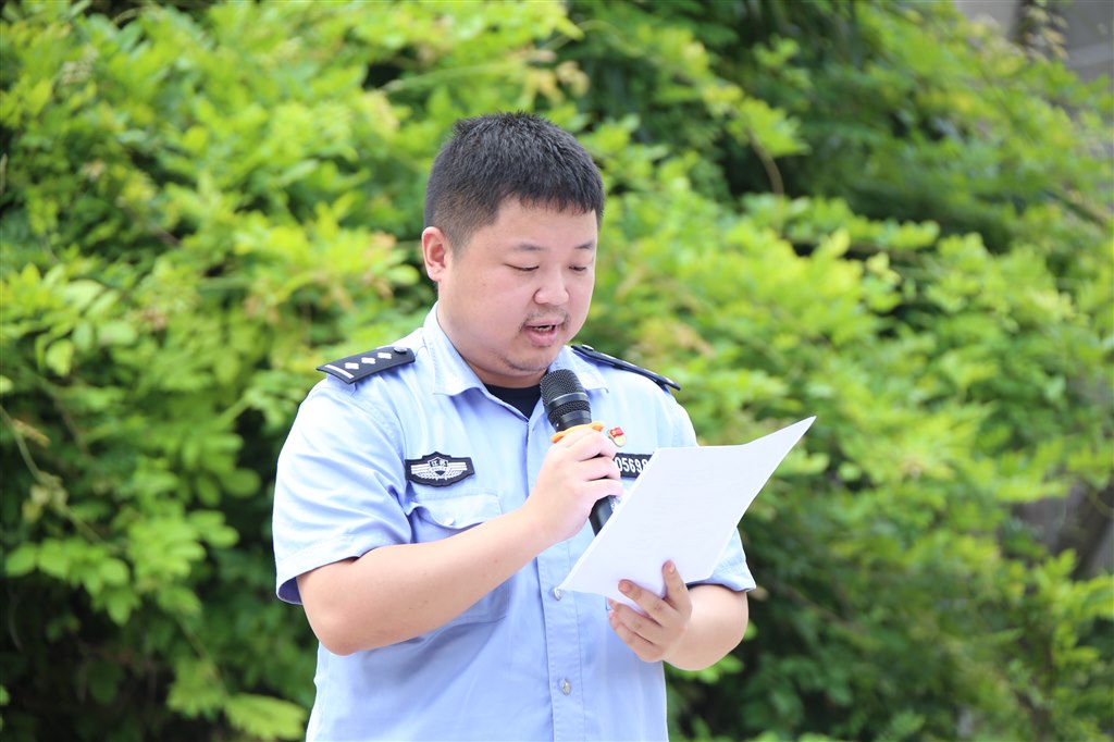 闵警官.JPG