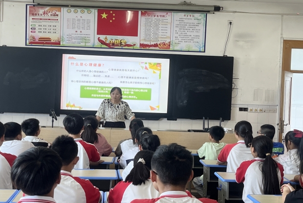 沈老师_副本.jpg
