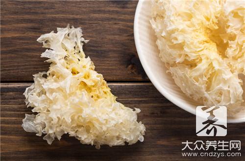 害怕风，稍微劳动就出汗多，多是肺气虚，多吃这些食物可调理