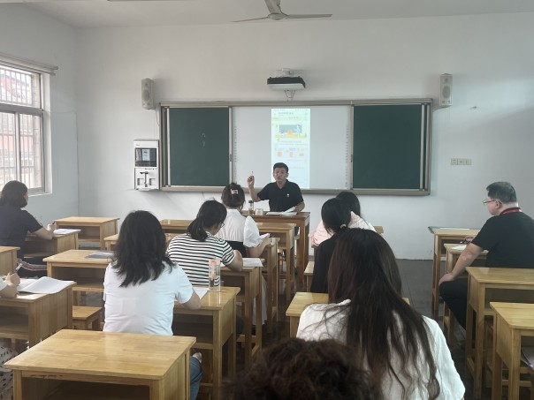 报道1.jpg