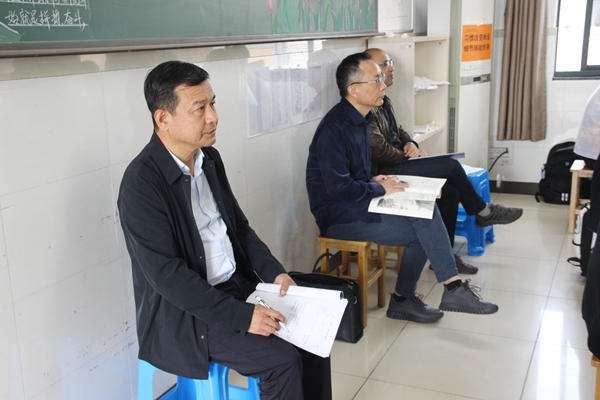 王校听课.jpg