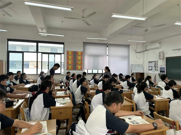 政史组2.png
