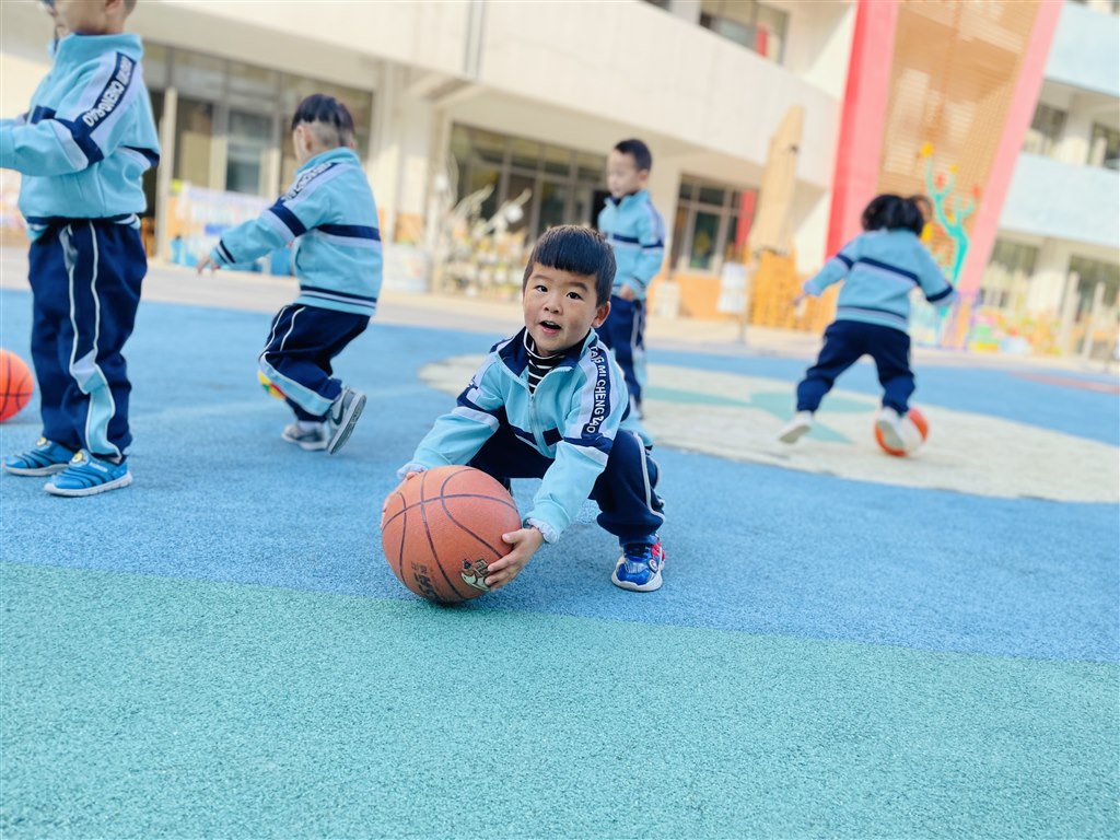 球儿1.JPG