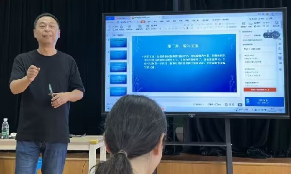 许正宏 正式用.jpg 许正宏 正式用.jpg