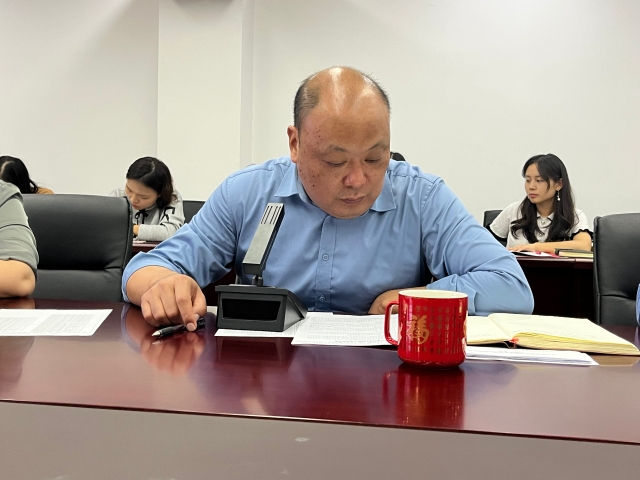 李校上党课.jpg
