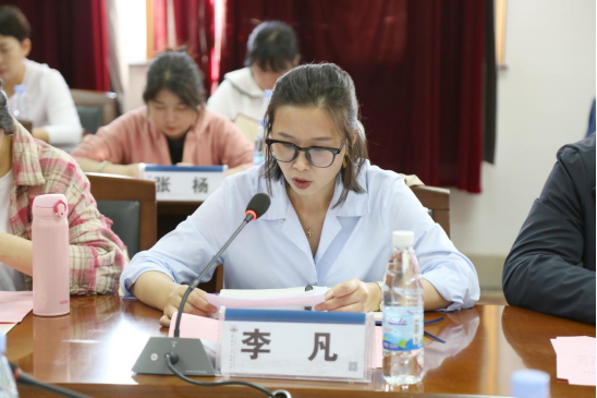10.25校园网高一家委会第一次会议新闻稿206.png