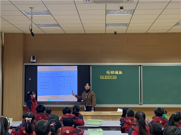 王甜甜1.jpg