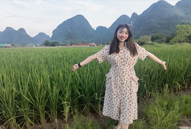 唐婧怡.jpg