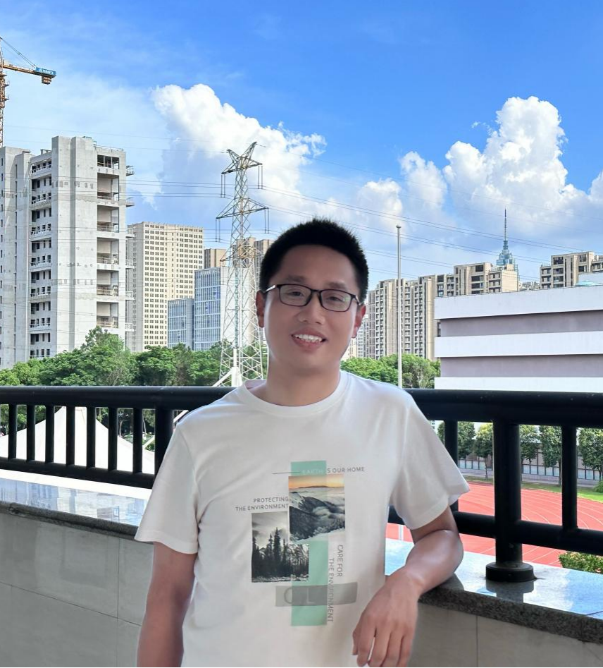 陈忠.png