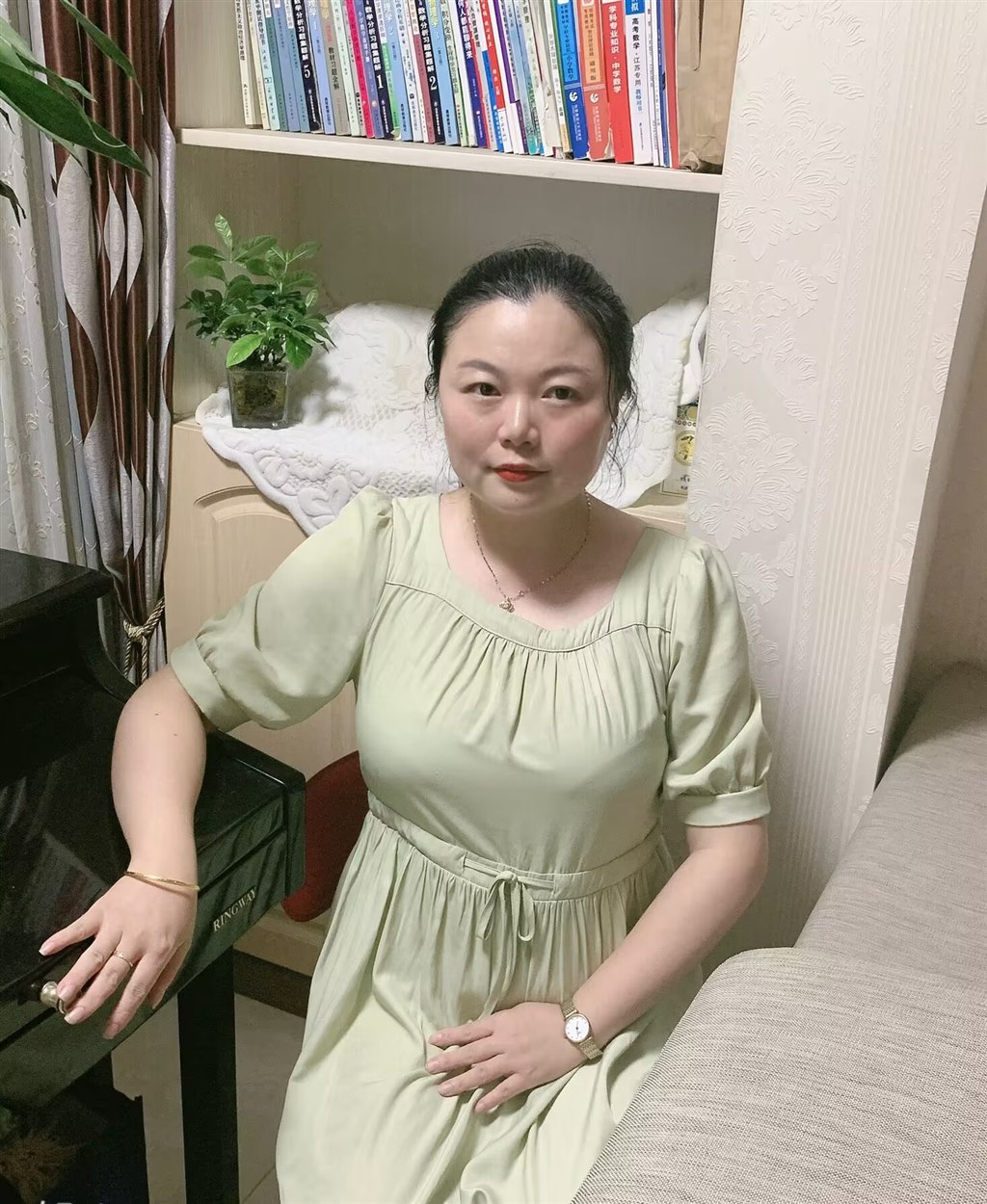 徐臻.jpg