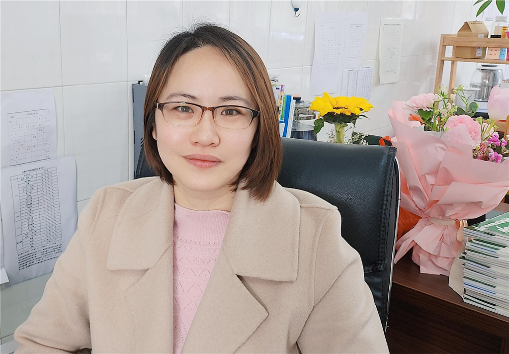 吕墅中学陈英.png