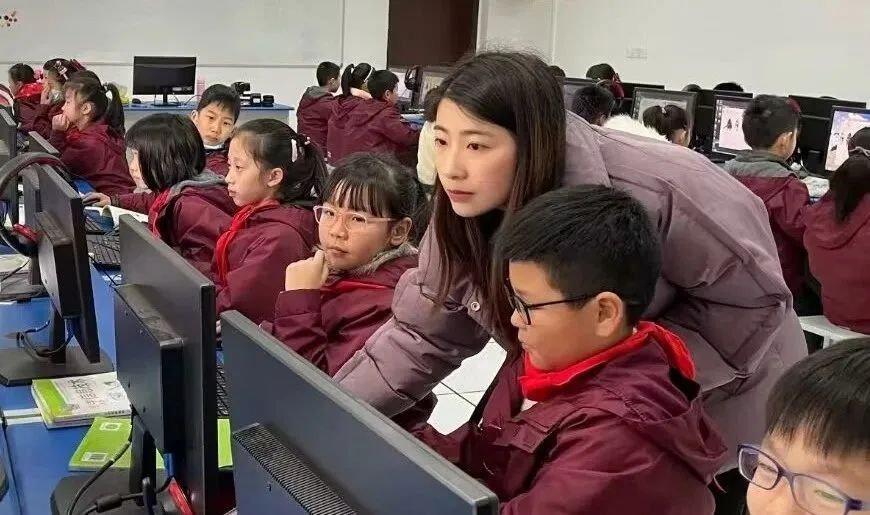 周晶.jpg