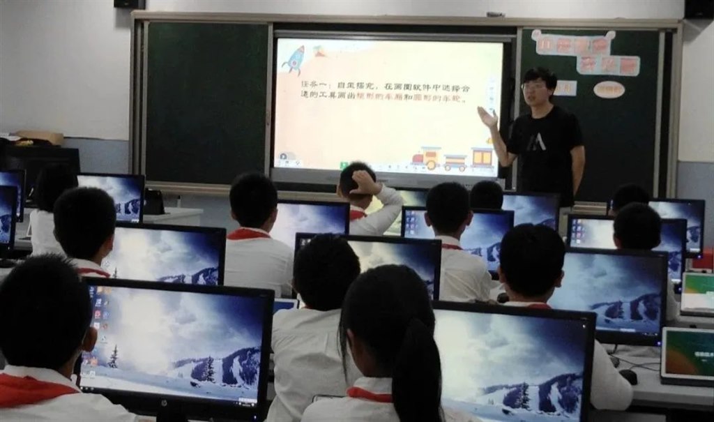 杨明武.jpg