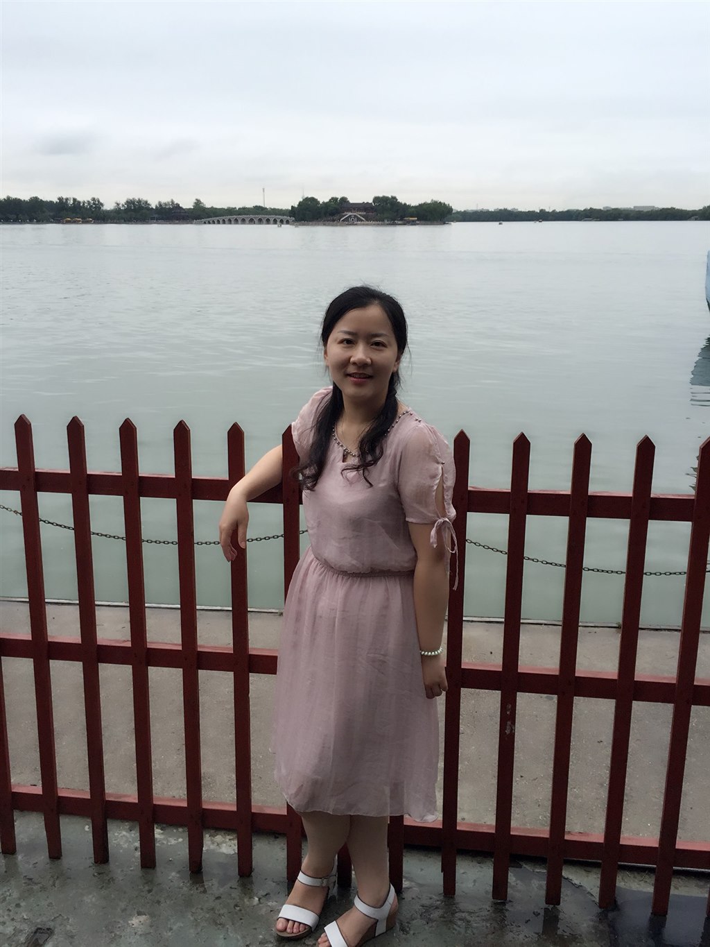刘艳.jpg 刘艳.jpg