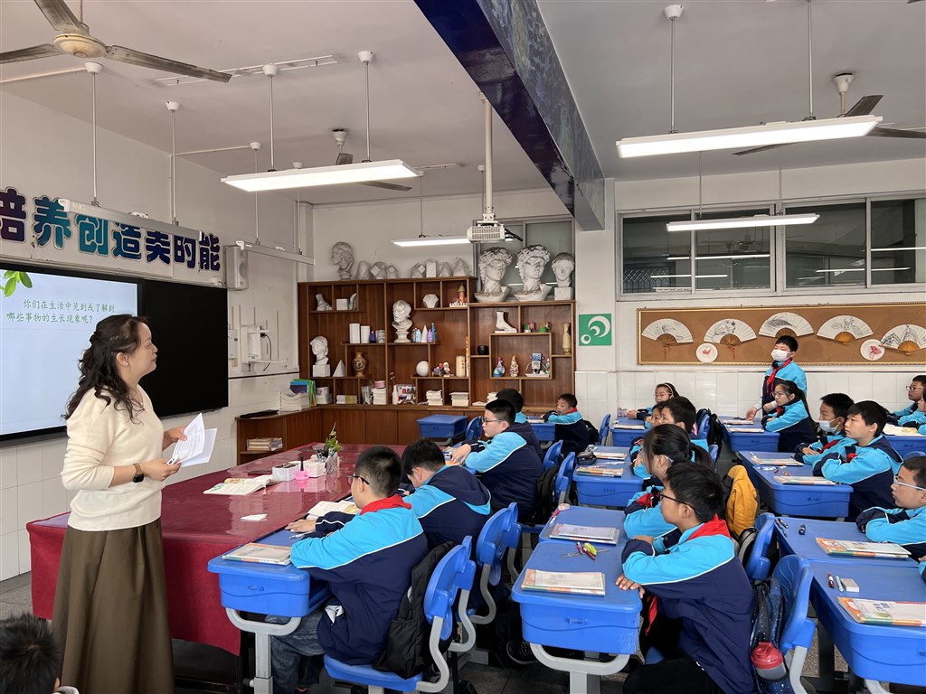 周小玲1.JPG