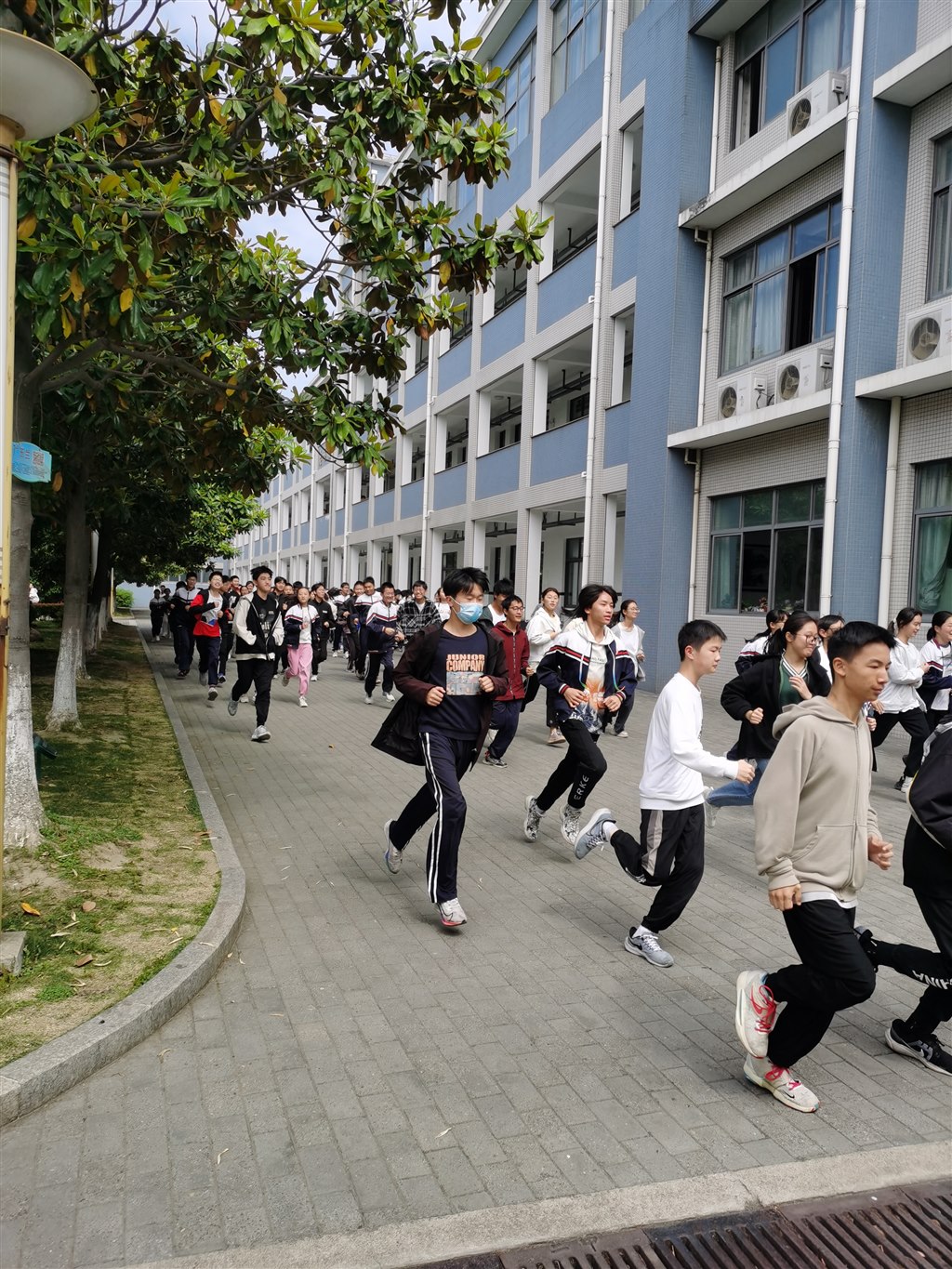 微信图片_20230512110347.jpg