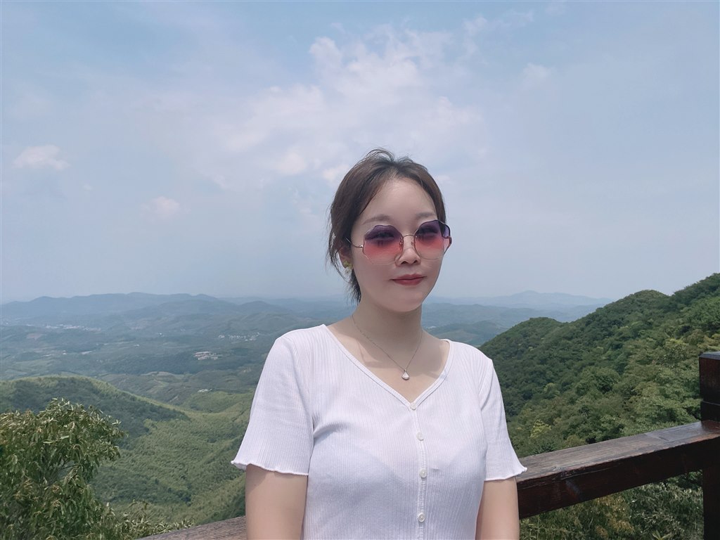 7徐艺.JPG 7徐艺.JPG