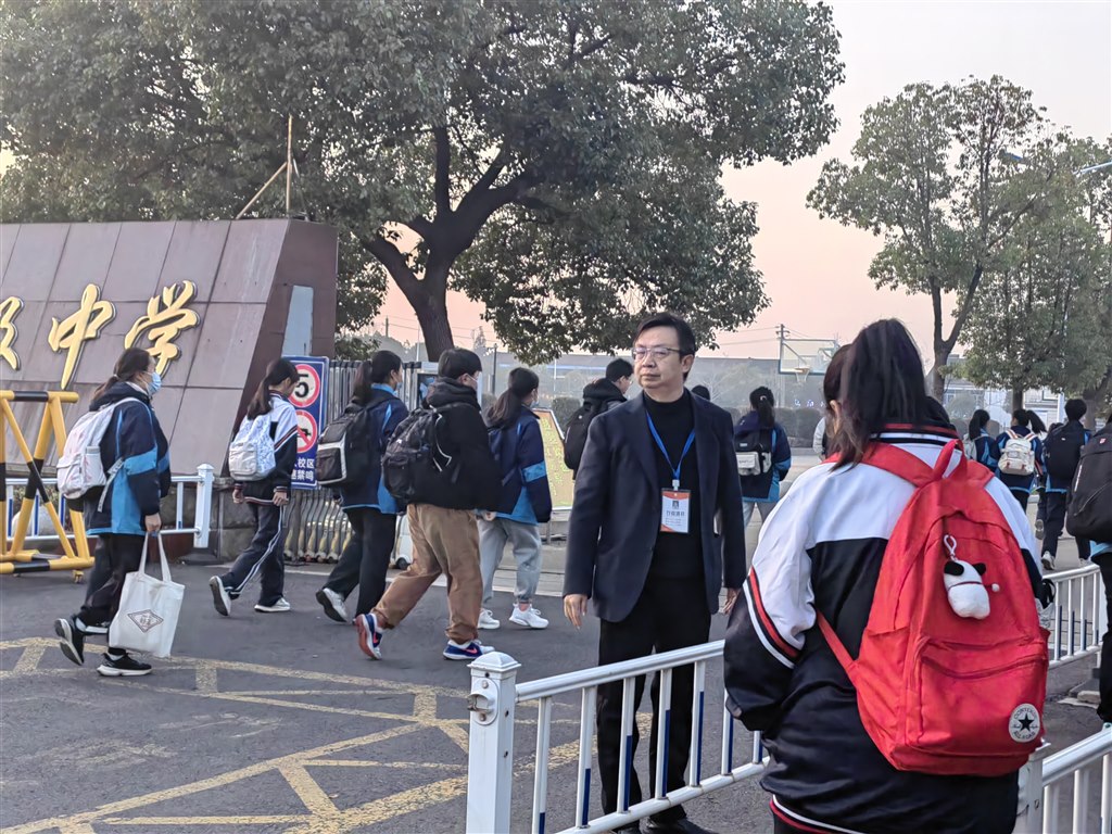 北校门6.jpg