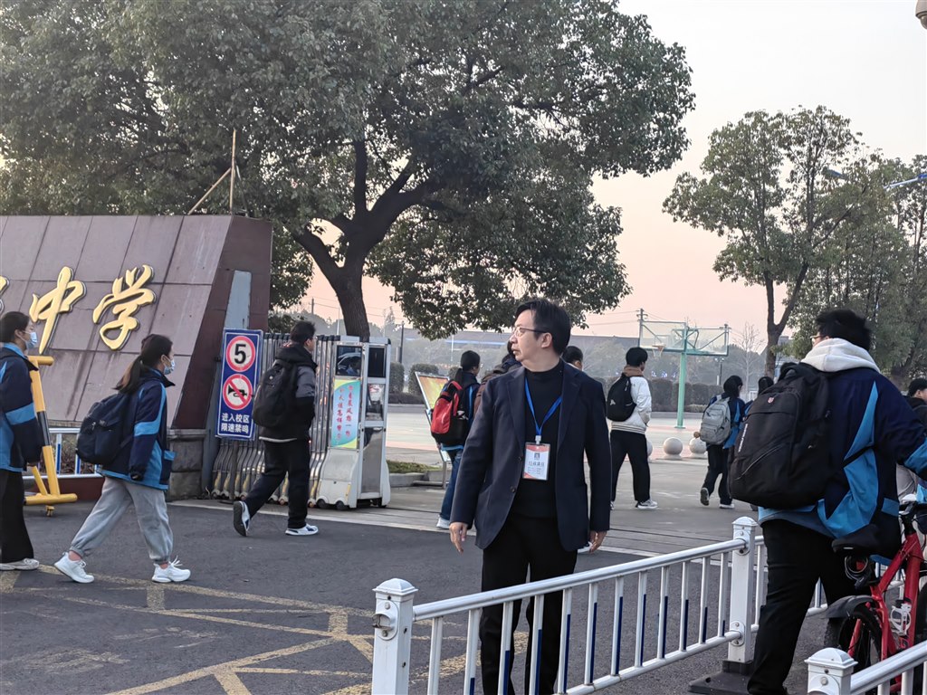北校门5.jpg