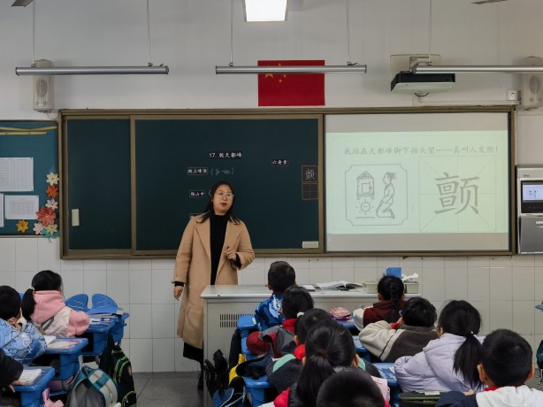 报道2.jpg