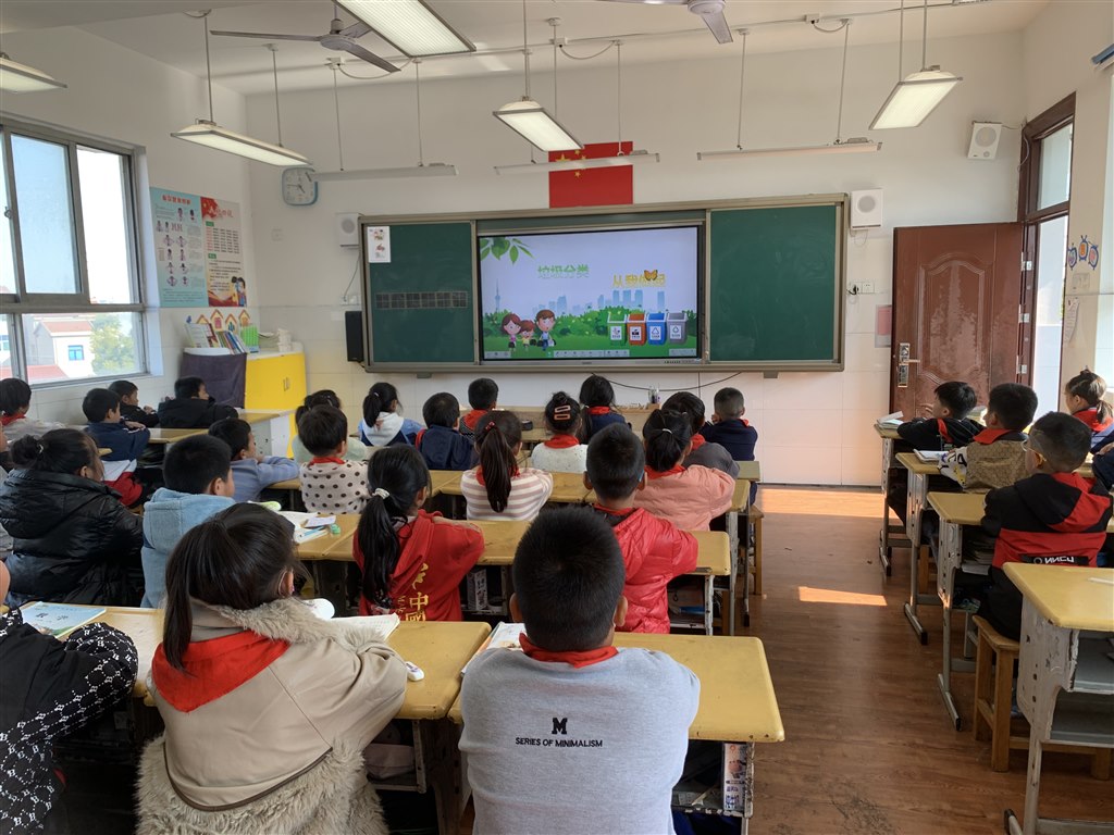 垃圾分类从我做起.jpg